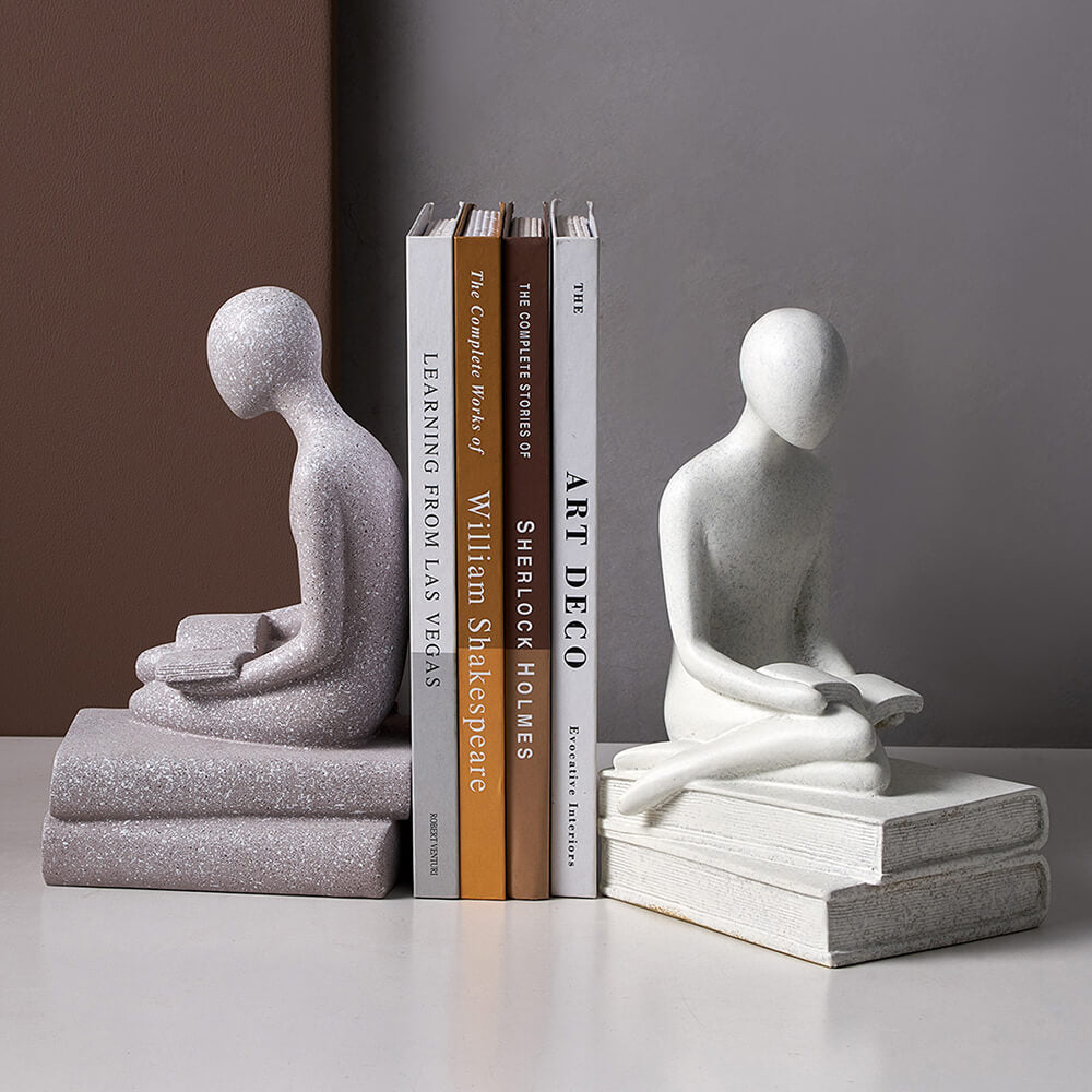 Cuddle Me - Nordic Abstract Embrace Couple Sculpture