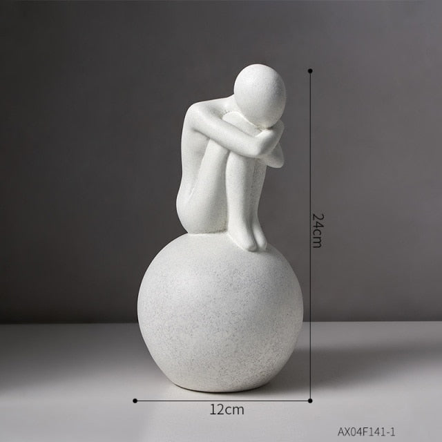 Cuddle Me - Nordic Abstract Embrace Couple Sculpture