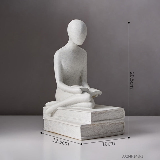 Cuddle Me - Nordic Abstract Embrace Couple Sculpture